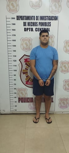 Juan Sebastián Gaona Fernández es el primero de los "barrabrava" del Sportivo Luqueño que fue detenido por la Policía en el marco de los hechos vandálicos acontecido el lunes en Luque.