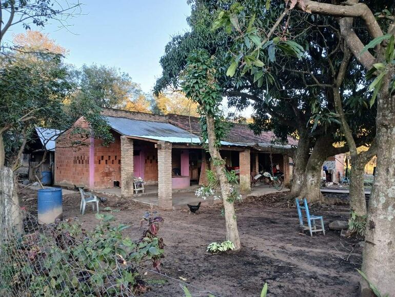 La vivienda donde se registró el sangriento hecho episodio, en la noche del viernes último, en la compañía Santa Teresa del distrito de Moisés Bertoni.