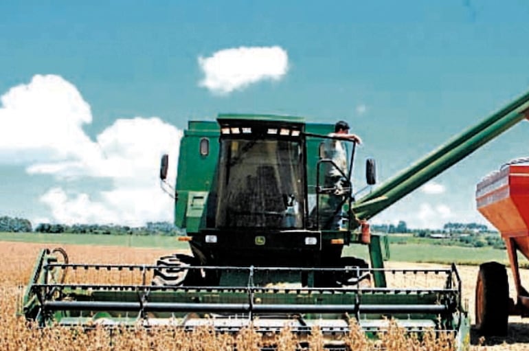 A nivel local, ya al segundo mes del año, la actividad económica exhibió un crecimiento del 5,1%, empujado por el buen rendimiento de la agricultura, ganadería y energía, según el Imaep, del BCP.