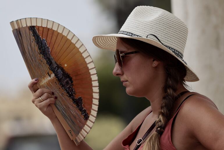 Aunque hay diversos factores que pueden duplicar el riesgo de infarto, hay una combinación que resulta especialmente mortal: el calor y los niveles elevados de contaminación por partículas finas, dos elementos que disparan el riesgo de muerte sobre todo en mayores y mujeres.