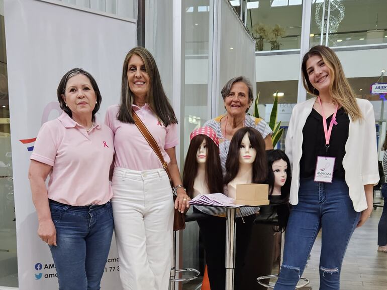 Las actividades realizadas en el Shopping Mariano contaron con el apoyo de la Asociación de Mujeres de Apoyo contra el Cáncer de Mama (AMACMA).