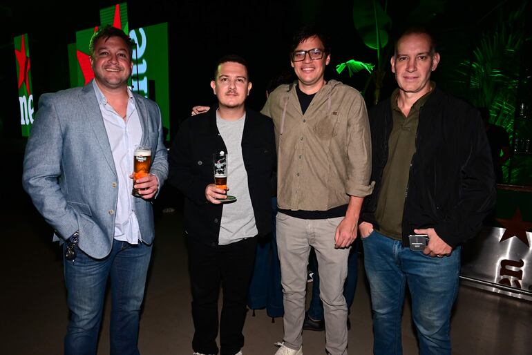 José Luis Mongelos, Adrián Bellassai, Sebastián Peña y Roger Careaga.