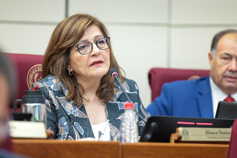 Blanca Ovelar, senadora colorada disidente.