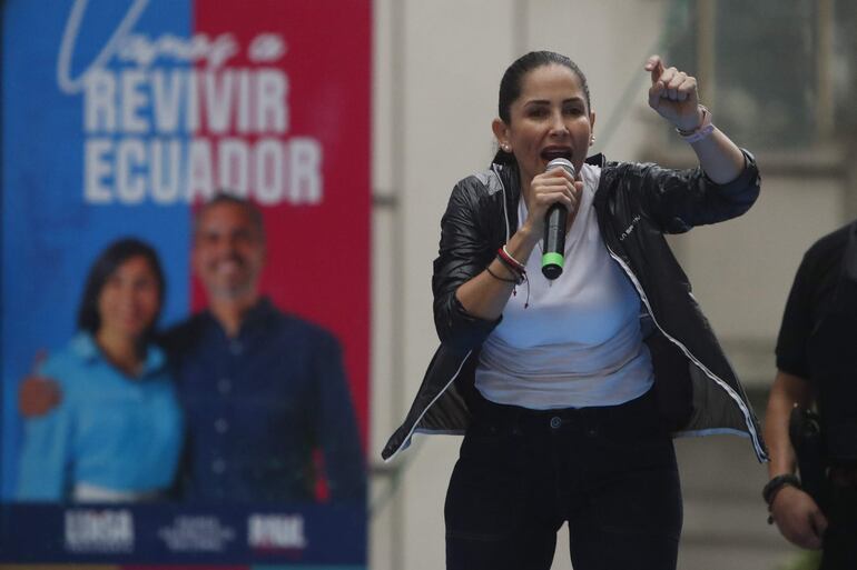 La candidata a la Presidencia de Ecuador por el partido Movimiento Revolución Ciudadana, Luisa González.