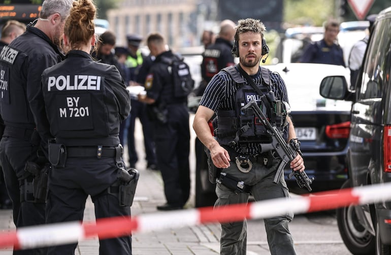 La policía mata a un hombre que abrió fuego cerca del consulado israelí en Múnich.