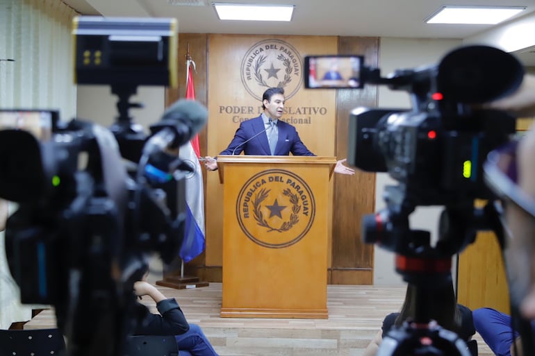 Conferencia de prensa del presidente del Senado.