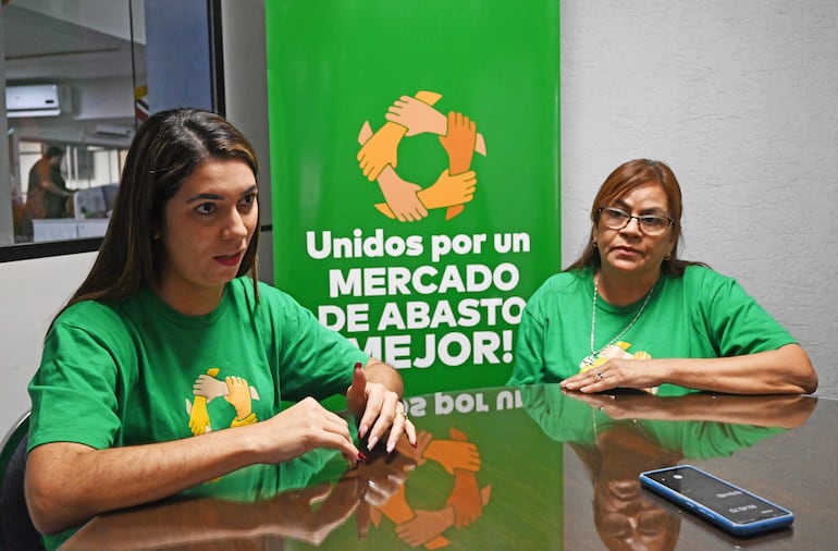 Karen Leguizamón presidenta y Myriam Picagua, abogada en la redacción.