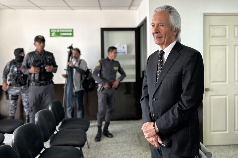 El periodista guatemalteco José Rubén Zamora. Un tribunal guatemalteco ordenó este jueves que se remueva un embargo existente sobre las cuentas bancarias del medio de comunicación El Periódico, propiedad del periodista José Rubén Zamora Marroquín, encarcelado desde julio de 2022.