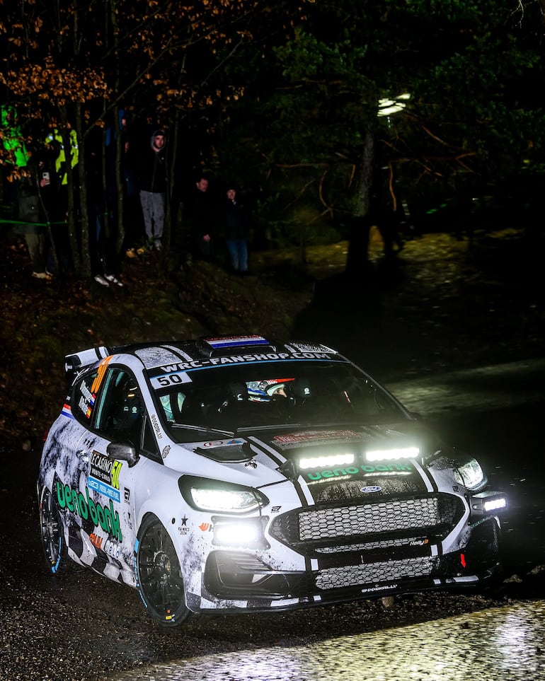 Diego Domínguez cumplió con una sola vuelta el miércoles en el shakedown, logrando el cuarto mejor registro entre ocho participantes en la WRC3.