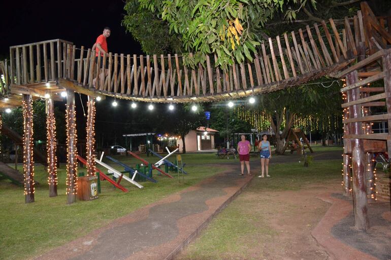 Puente kyha de la plaza de Gral. Morínigo.