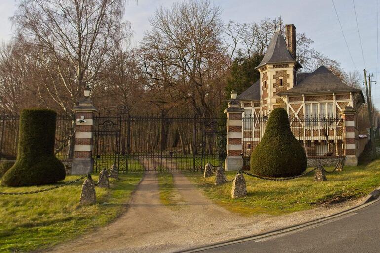 La Brulerie, en Douchy, Francia, residencia de Alain Delon. 