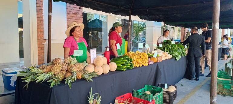 Los feriantes tienen un calendario de fechas para estos eventos hasta el mes de diciembre, lo que les da la posibilidad de proyectar su producción en granja.