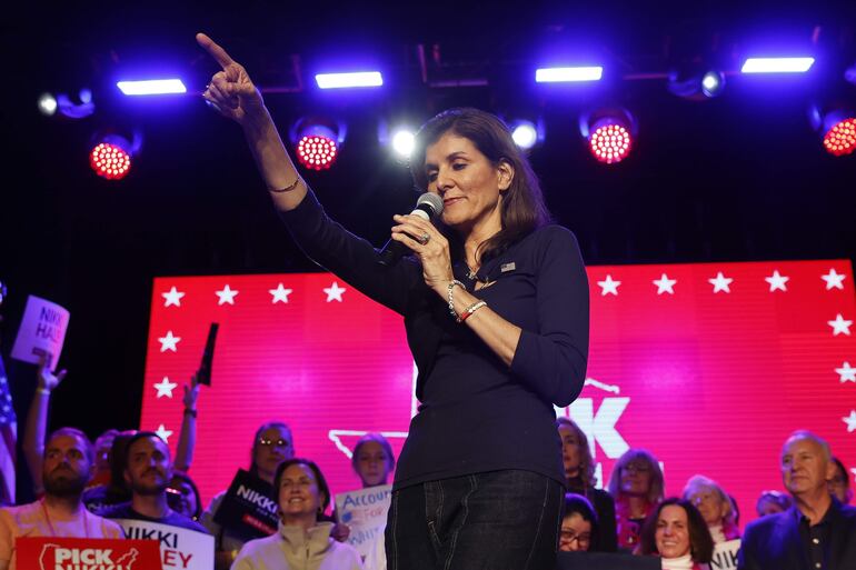 La precandidata republicana Nikki Haley durante un mitin en Tannahills, Texas.