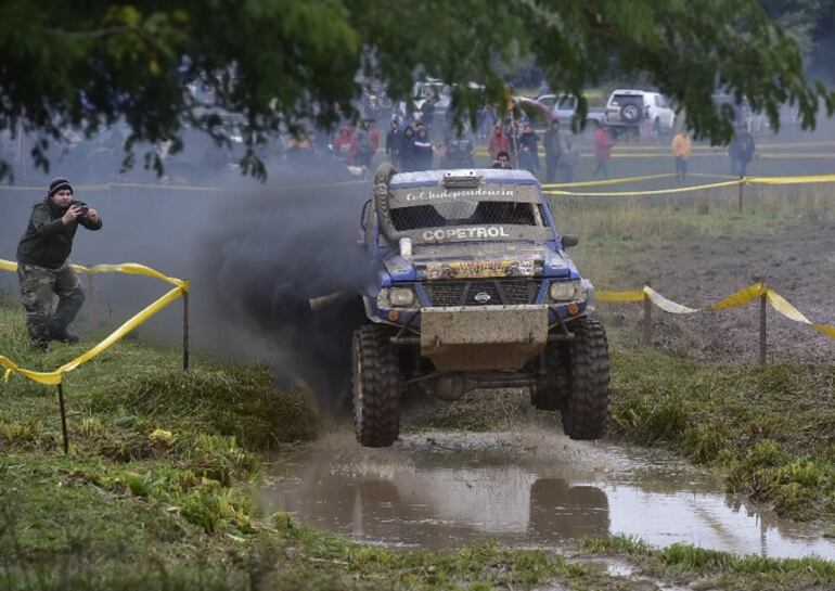 Volker Huber se impuso en la última prueba celebrada en la ciudad de Itá, al mando de su potente Nissan Patrol.