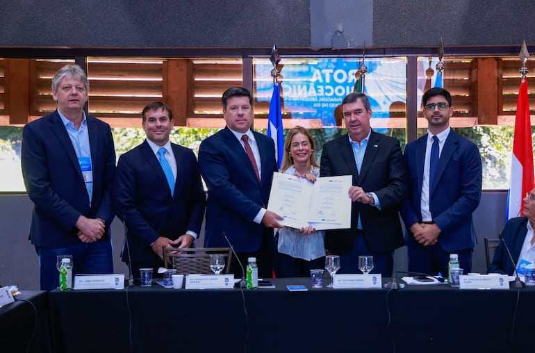 Gobierno firma acuerdo con Mato Grosso do Sul para que el gasoducto bioceánico pase por Paraguay y dicho estado brasileño.