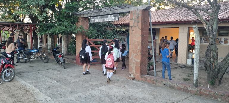 Niños, niñas y jóvenes vuelven a clases desde hoy.