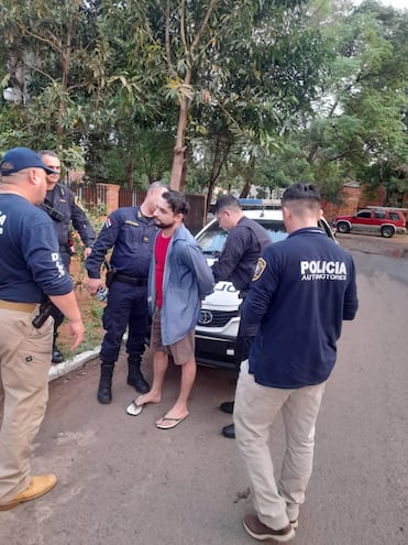 Agentes de la Comisaría 3ª Central de Luque aprehendieron a un hombre por denuncia falsamente el hurto de un vehículo.