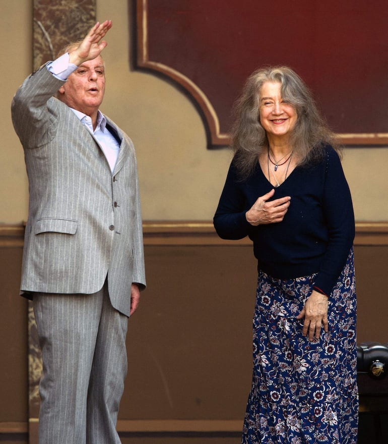 El director de orquesta Daniel Barenboim junto a Martha Argerich.