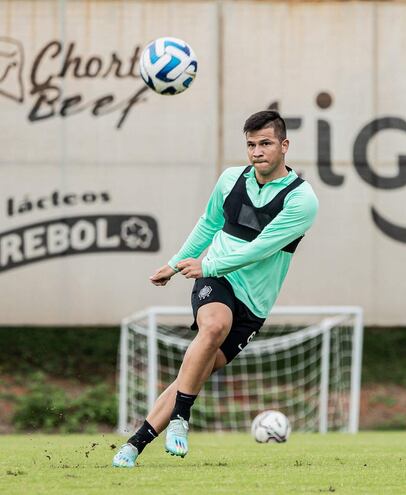 Hugo Lorenzo Quintana Escobar (21), mediocampista de Olimpia.