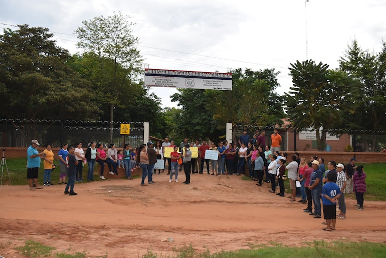 San Estanislao: denuncian el direccionamiento de un rubro para beneficiar a una docente que nunca asistió a la escuela afectada