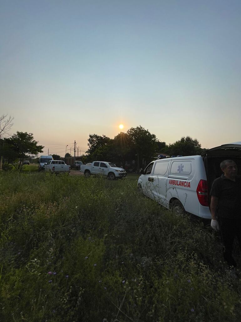 El cuerpo del hombre identificado como Gregorio Zelaya Arce, de la tercera edad, fue encontrado en un predio situado en el barrio Portal de la ciudad de Limpio.