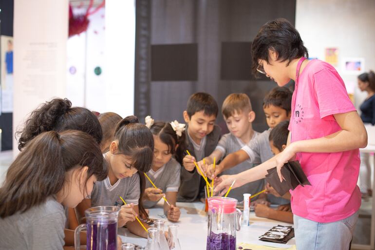 Pintar y hacer burbujas para entender la ciencia de las burbujas serán algunas de las propuestas destinadas a los niños,