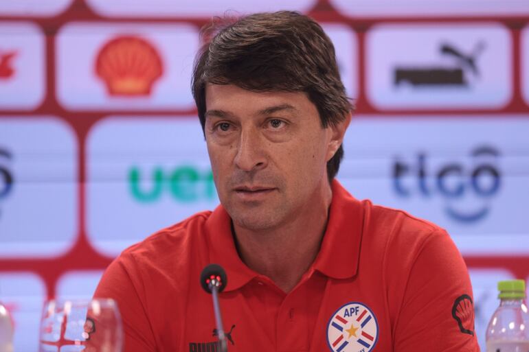 Daniel Garnero, en su presentación oficial como nuevo entrenador de la selección paraguaya.