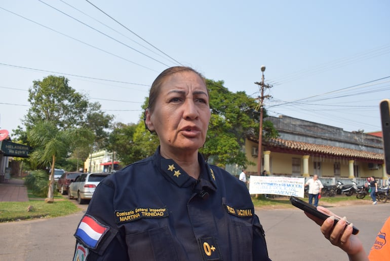 Directora de la Policía Departamental, comisario principal Martina Trinidad Ortellado.