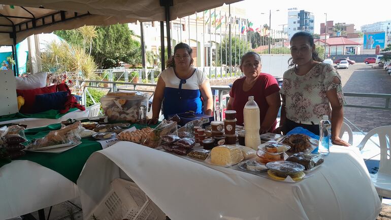 Feria de Agricultura Familiar Consuma lo que Itapúa Produce.