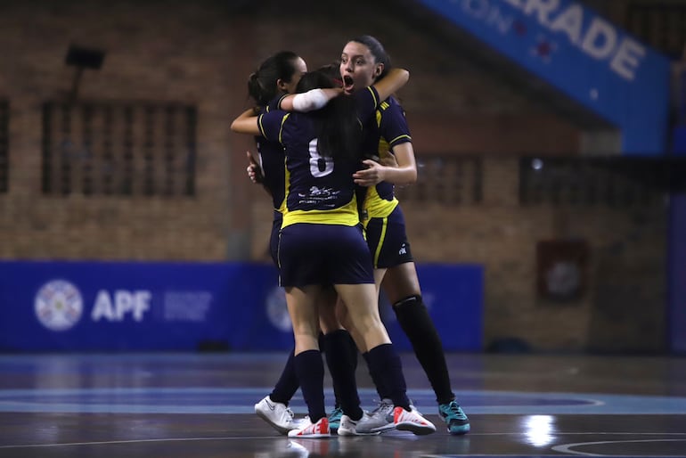 Sport Colonial derrotó a Cerro Porteño en la primera final del Campeonato Femenino de Futsal FIFA 2024.