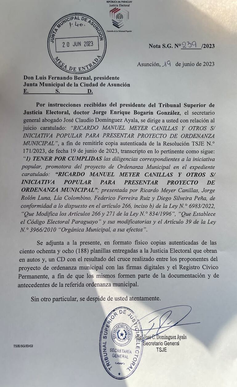 Nota del TSJE a la Junta Municipal sobre las 9.000 firmas en contra del estacionamiento tarifado.