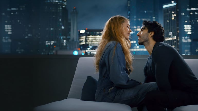 Justin Baldoni  y Blake Lively en una escena de It ends with us.