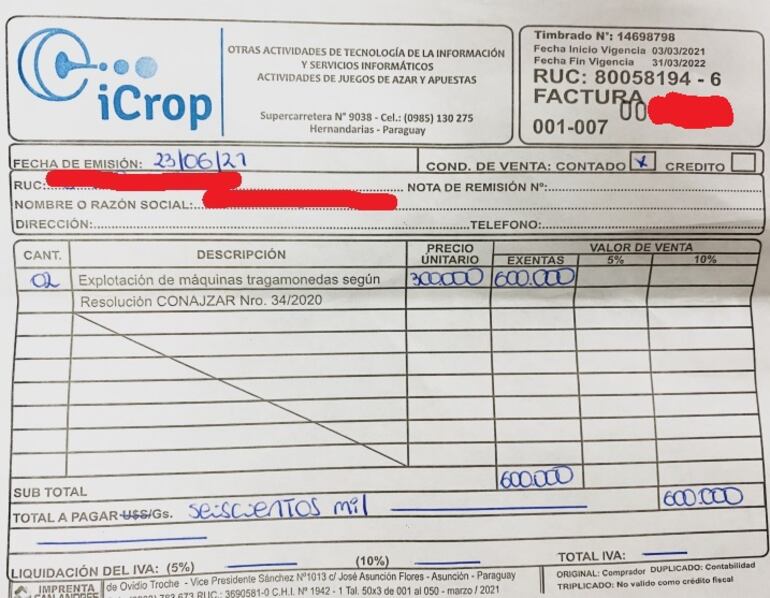 Facsímil de una factura entregada por iCrop, donde se consta que cobra G. 300.000 por cada máquina catastrada. En el documento informa la dirección de la empresa es "Supercarretera N° 9038", en la ciudad de Hernandarias. El corresponsal de ABC recorrió la zona y no encontró.