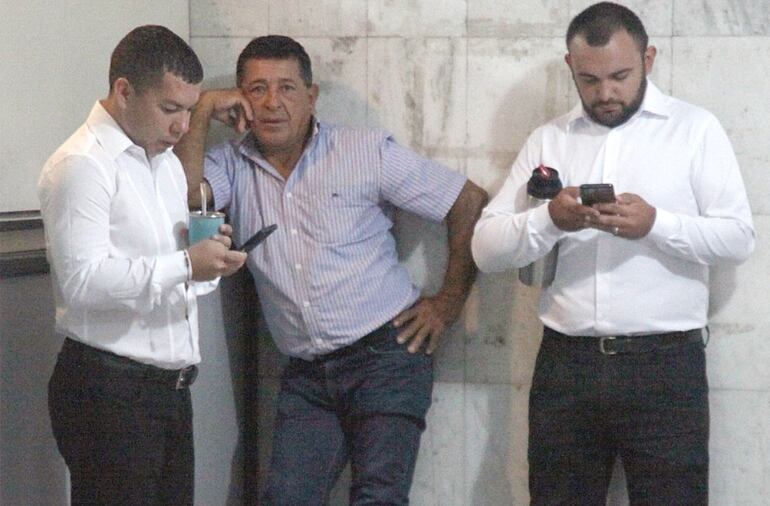 Lucio Romero, Reinaldo Chaparro y Nery Franco, los caseros de Tomás Rivas.