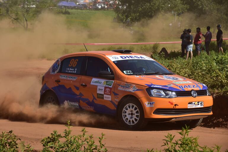 Victoria de Nicolás Baeza y Luis Cabo dwe Vila en la RC4C, con el VW Gol.