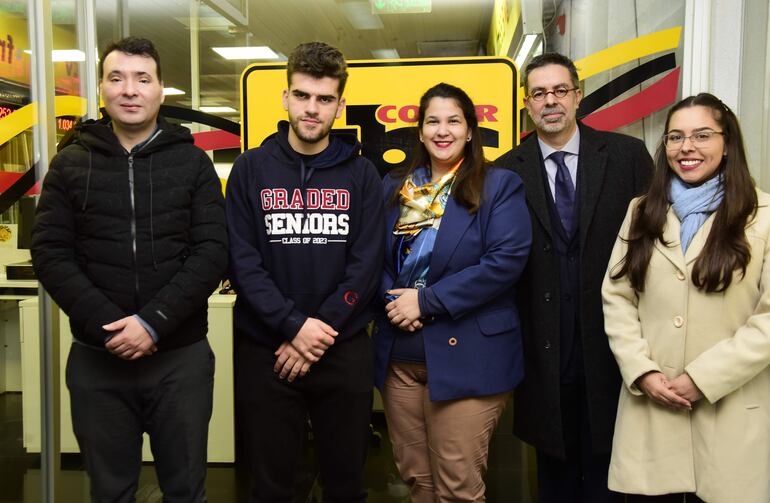 José Ariel Ramírez, Guido Sant'Anna, María Victoria Sosa, Nei Canani y Aline Pereira invitaron al concierto.