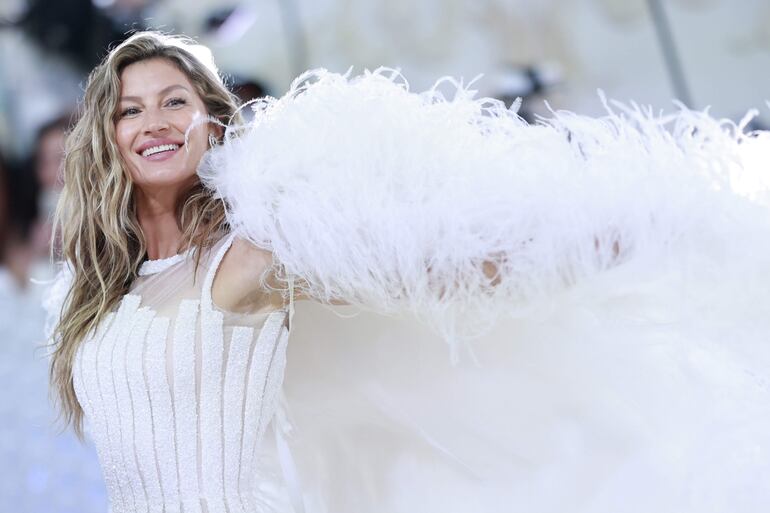 Gisele Bundchen en la red carpet de la Met Gala 2023. (EFE/EPA/JUSTIN LANE)
