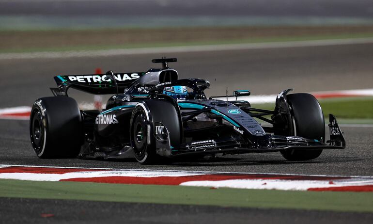 El piloto británico de Mercedes, George Russell, obtuvo el mejor registro en la tercera y última jornada de entrenamientos de pretemporada en Baréin.