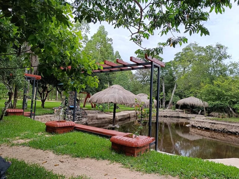 Otro de los lugares que se puede visitar en este feriado largo es el Balneario Ecológico Maná de Naranjito, Gral. Resquín.