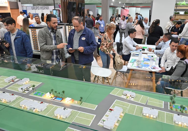 La Expo vivienda 2023 contó con la participación de más de 10.000 personas. En este 2024, se realiará del 16 al 18 en el local de Fuente Shopping de Salemma, en San Lorenzo.