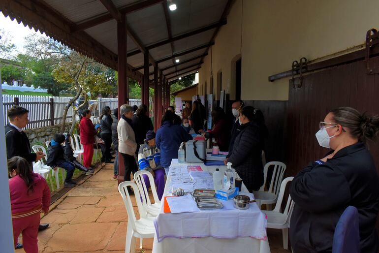 Buena receptividad ciudadana en la campaña "Muni en tu barrio" en Villarrica.