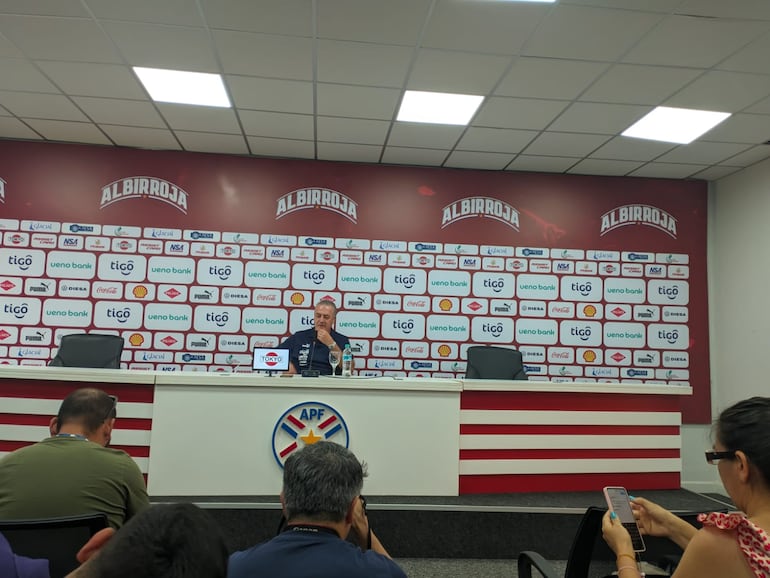 Gustavo Alfaro, técnico de la selección paraguaya