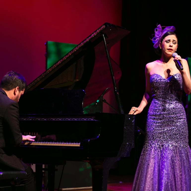 El tango estuvo presente de la mano del pianista Víctor Scura y la cantante Daisy Lombardo.