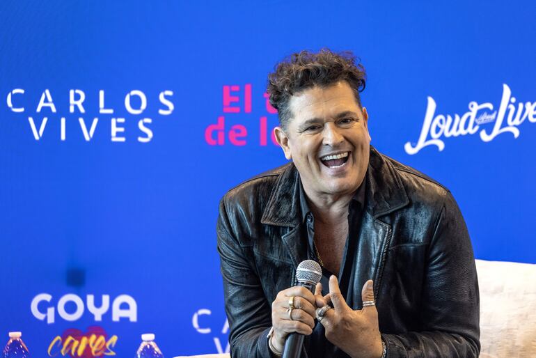 Carlos Vives durante una conferencia de prensa en Miami, donde habló acerca de los orígenes de su música.