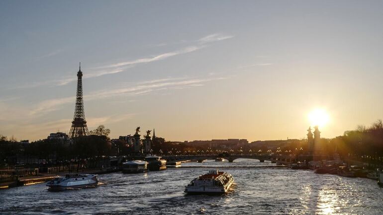 Río de Sena, el corazón de la "Ciudad Luz". Juegos Olímpicos de París 2024 comenzarán el próximo 26.