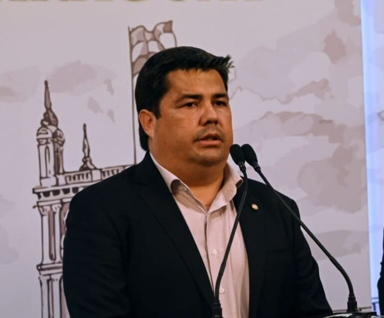 Luis Benítez, director paraguayo de la Entidad Binacional Yacyreta (EBY).