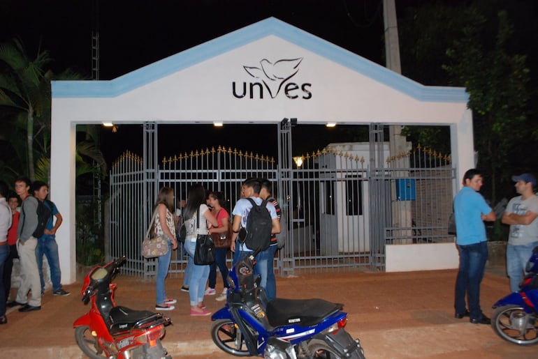 Sede de la Universidad Nacional de Villarrica del Espíritu Santo (UNVES)