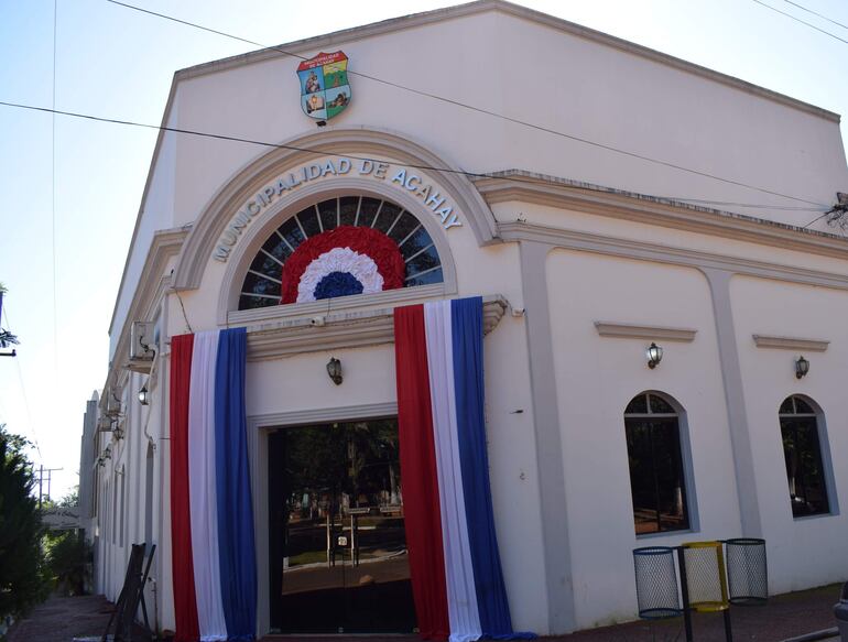 La Municipalidad estaba cerrada, aunque en toda la ciudad parecía un día normal. 