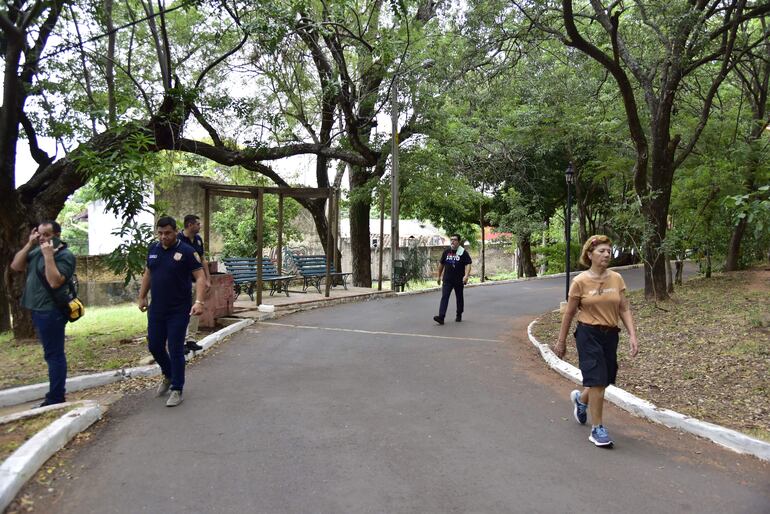 Vista del parque Carlos Antonio López, uno de los tantos espacios públicos que se encuentran descuidados en Asunción. 