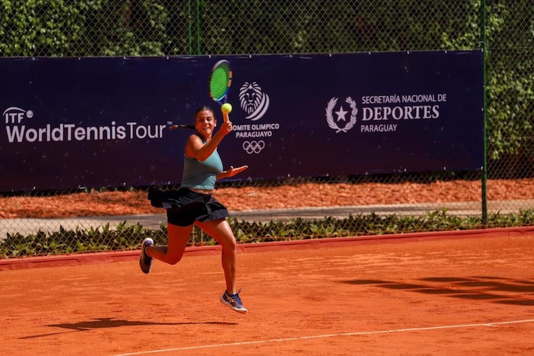 Gran triunfo obtuvo la juvenil tenista paraguaya Catalina Delmás en el torneo ITF W15 Luque.